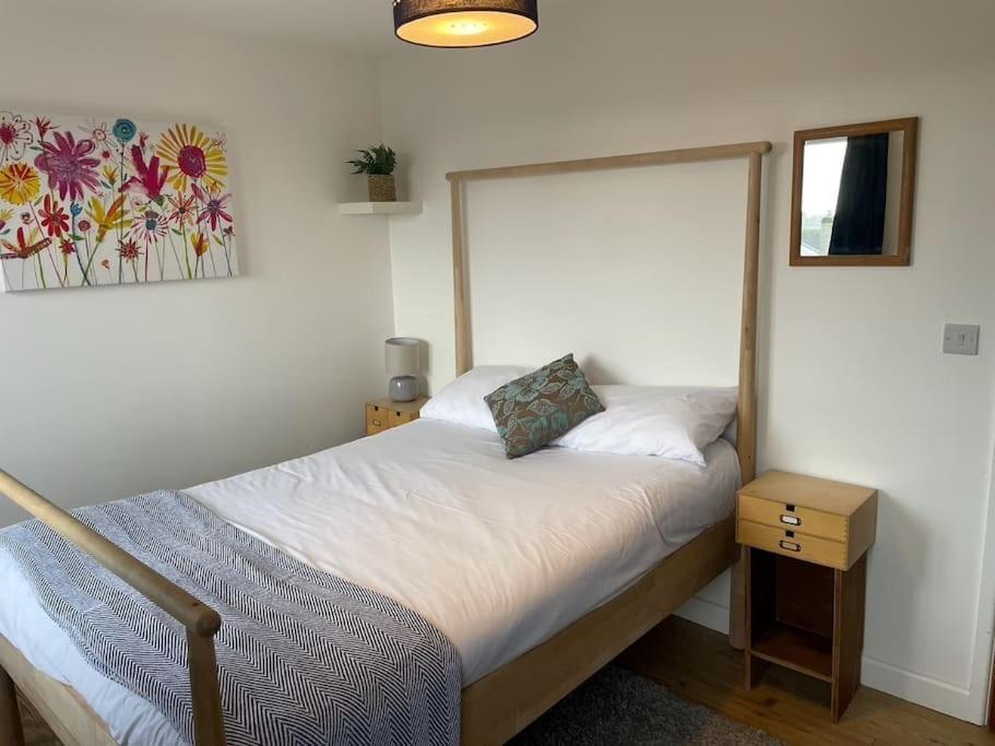 Stunning, Modern And Spacious House - Truro Eksteriør bilde